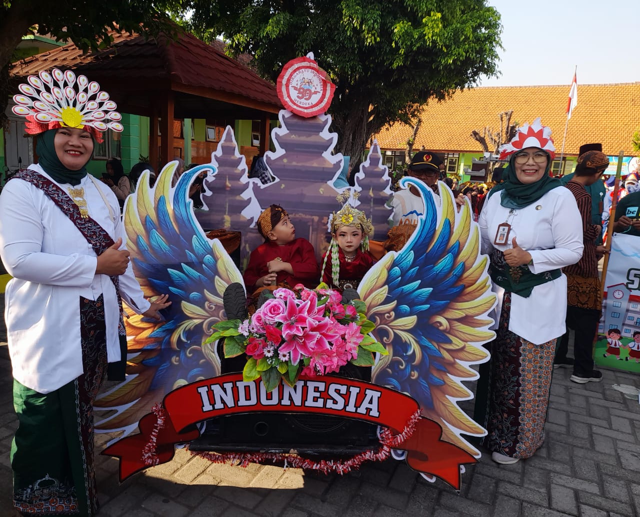 Foto Karnaval Merayakan Hari Ulang Tahun Republik Indonesia ke 80 Tahun, Warga RT/RW : 24/05, Desa Sengon Kecamatan Jombang